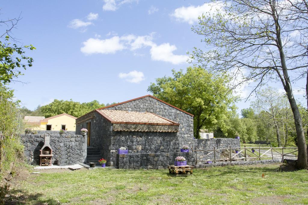 Viola Nel Parco SantʼAlfio Exterior foto