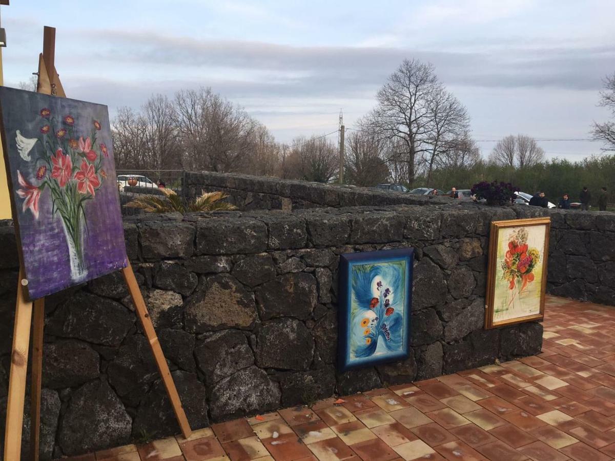 Viola Nel Parco SantʼAlfio Exterior foto